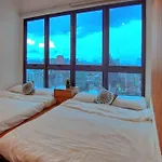 Cl24A 5-6Pax Klcc Sky Pool Condo
