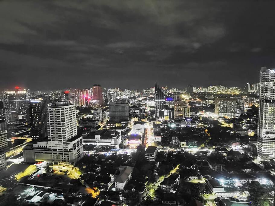 Cl24a 5-6pax Klcc Sky Pool